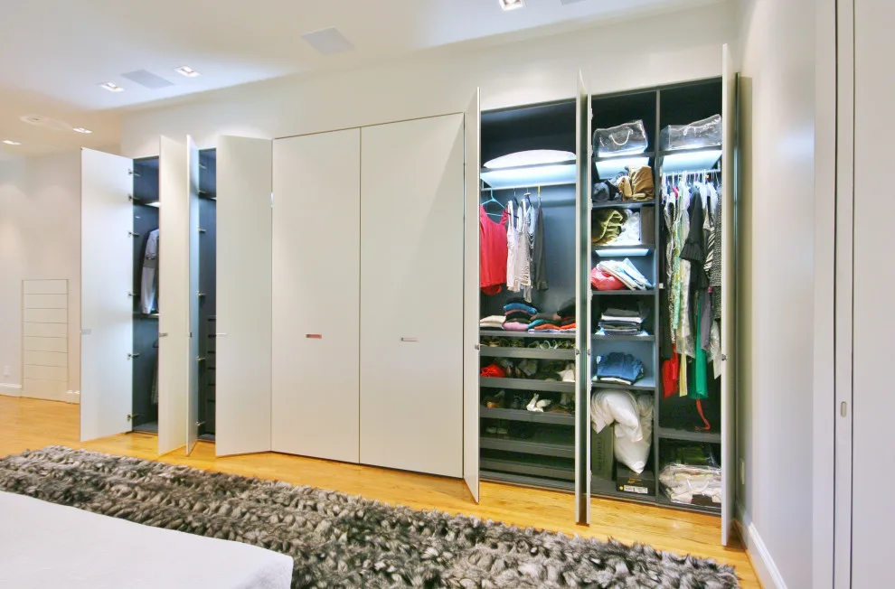 Montibello Modern Master Bedroom by Guthmann Construction - Photo 4