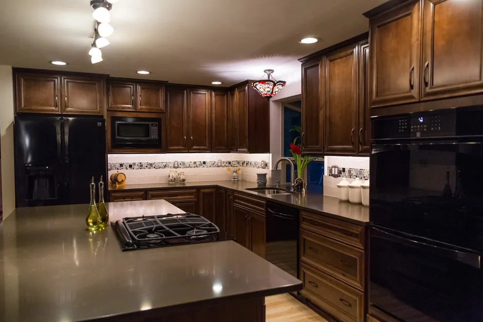 Leon Home Improvement: Kitchen, Dining, and Laundry Renovation by RCW Construction - Photo 5