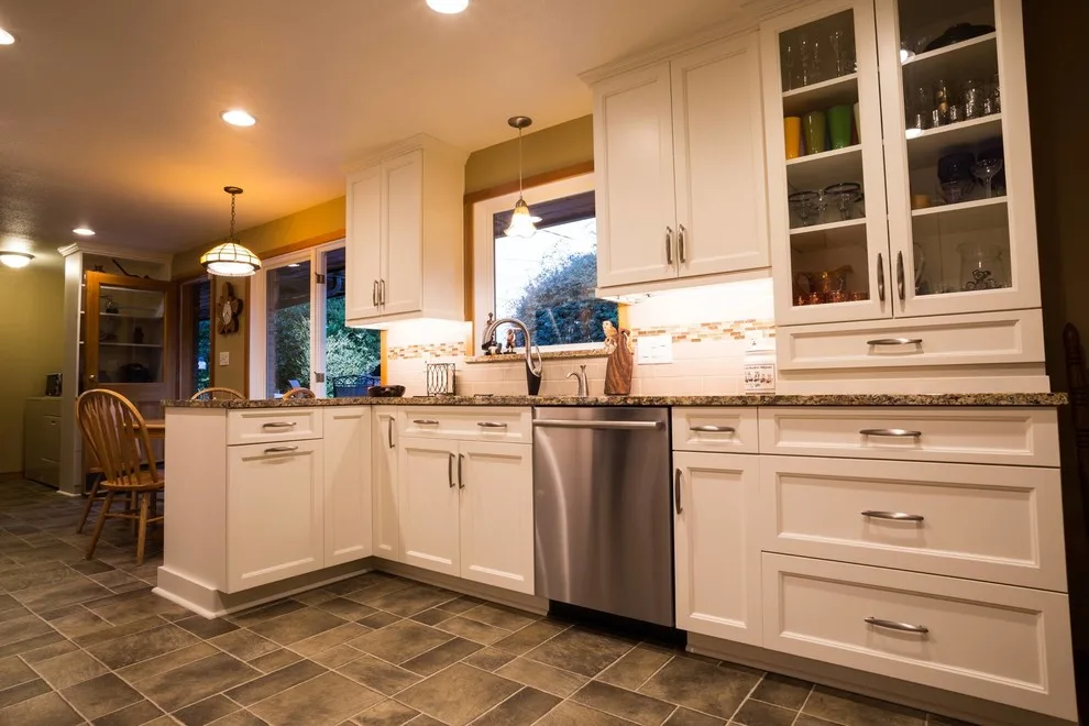 Leon Home Improvement: Kitchen, Dining, and Laundry Renovation by RCW Construction - Photo 3