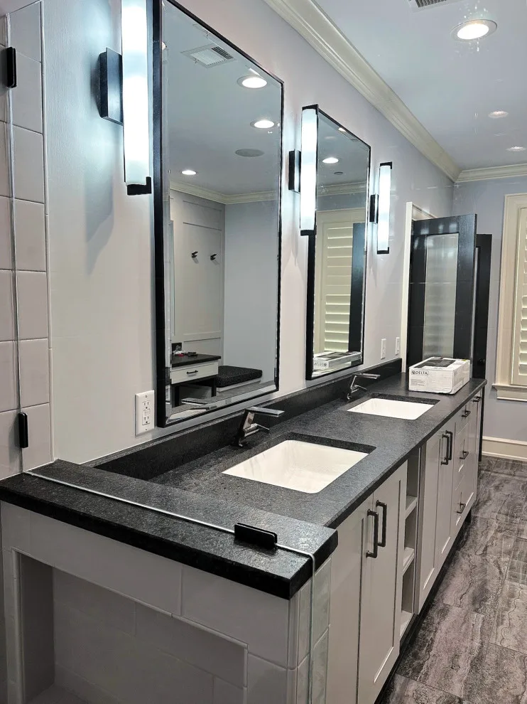 Myers Park Primary Bathroom by Guthmann Construction - Photo 17