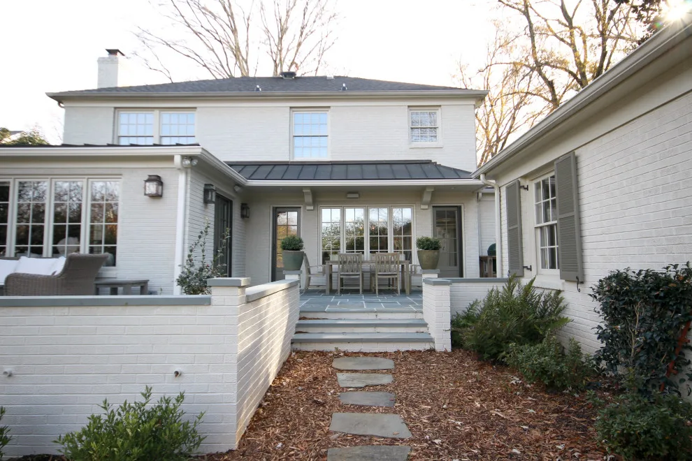 Myers Park Outdoor Space by Guthmann Construction - Photo 18