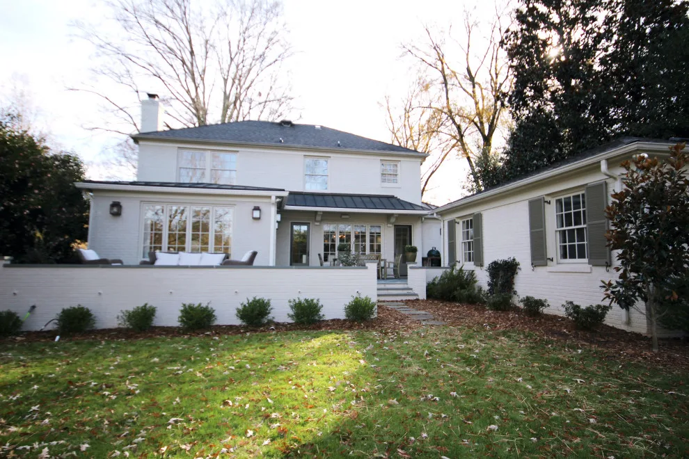 Myers Park Outdoor Space by Guthmann Construction - Photo 15