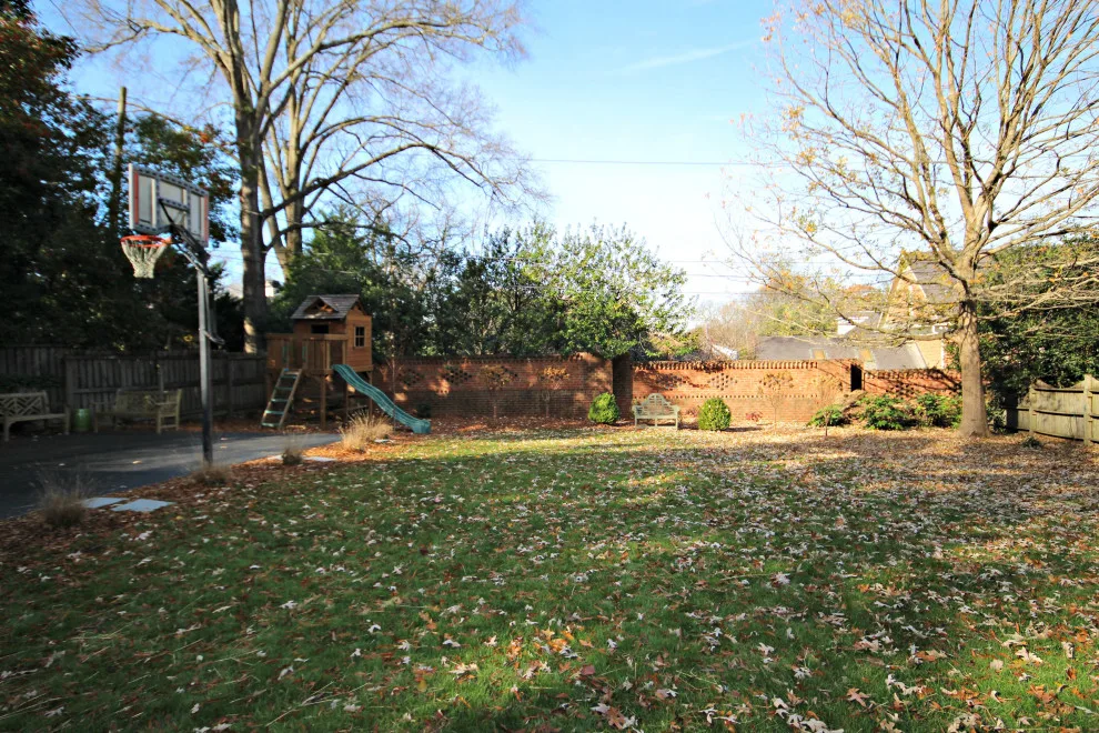 Myers Park Outdoor Space by Guthmann Construction - Photo 26