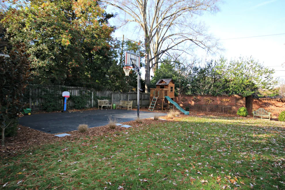 Myers Park Outdoor Space by Guthmann Construction - Photo 10