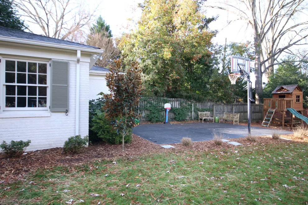 Myers Park Outdoor Space by Guthmann Construction - Photo 14