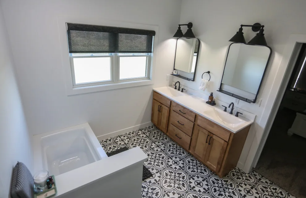 W Residence: New Development by Cascade Lumber Company - Photo 6