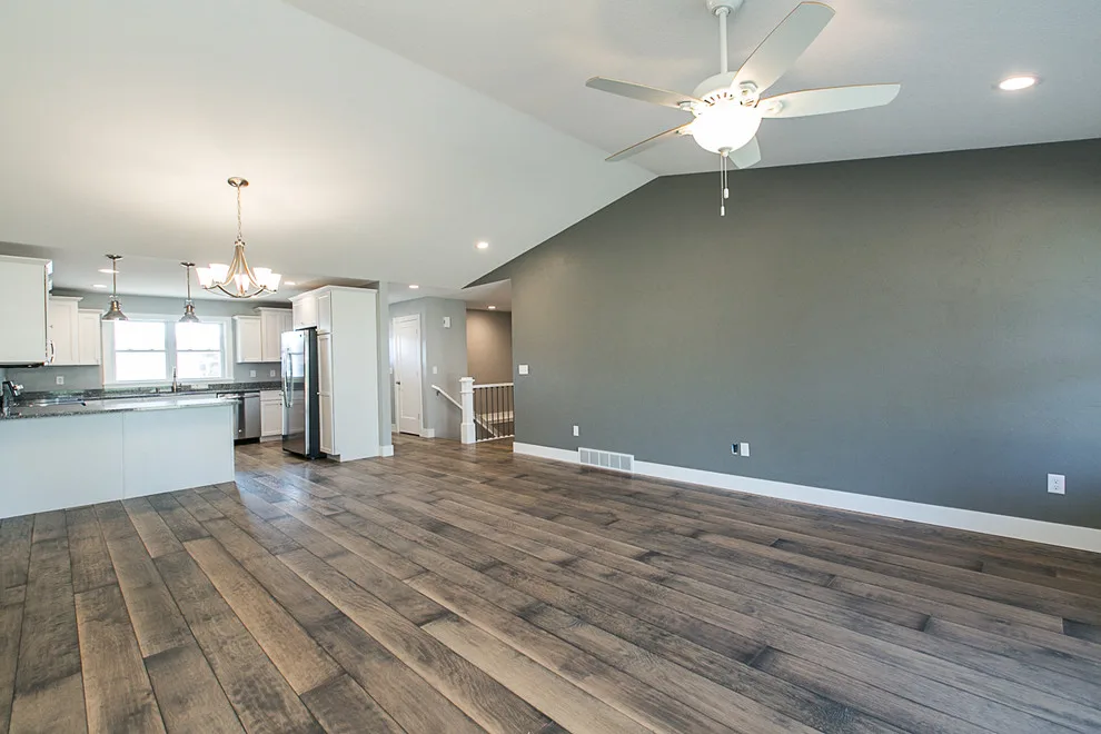 Duplex 1117: New Residence by Cascade Lumber Company - Photo 3