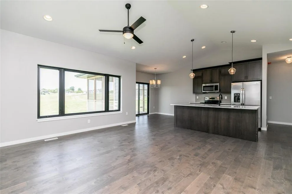 Iowa City: New Home by Cascade Lumber Company - Photo 2