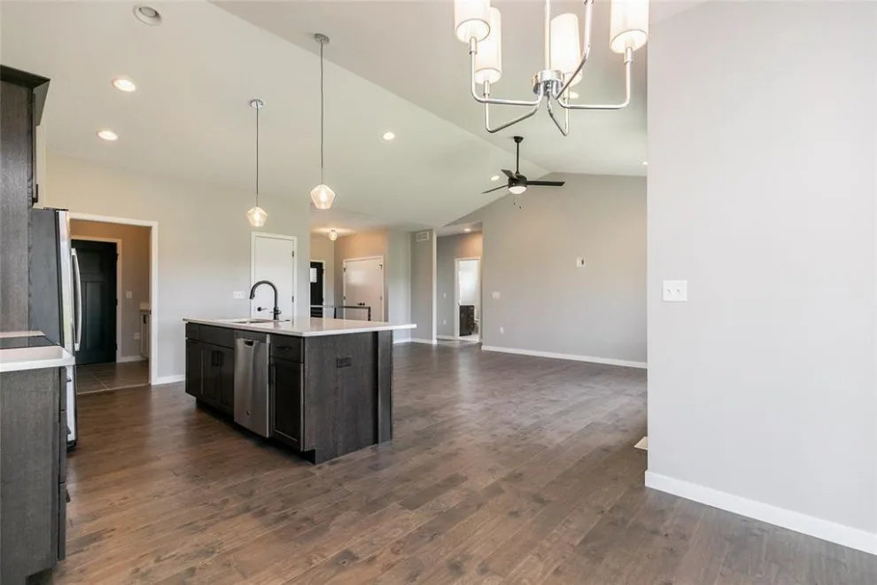 Iowa City: New Home by Cascade Lumber Company - Photo 6