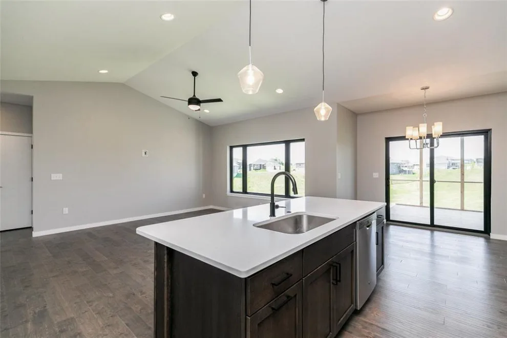 Iowa City: New Home by Cascade Lumber Company - Photo 8