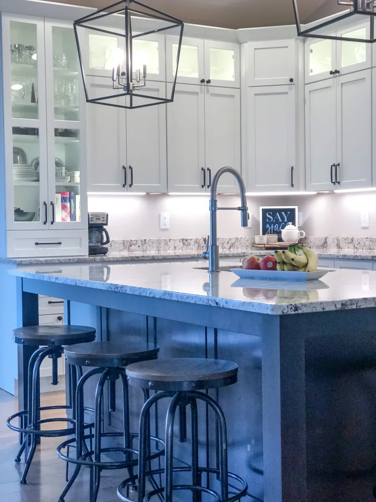 W Residence 2019: New Home by Cascade Lumber Company - Photo 2