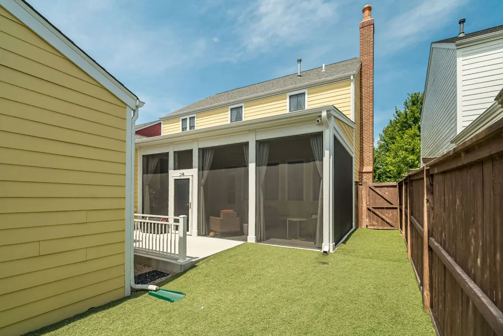 Modern Community - Enclosed Patio by Lakeside Renovation & Design - Photo 4