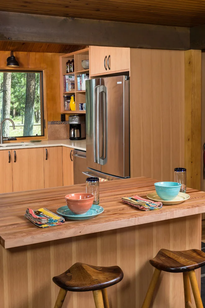 A Lodge in the Forest by Kathleen Donohue, Neil Kelly Co. - Photo 4