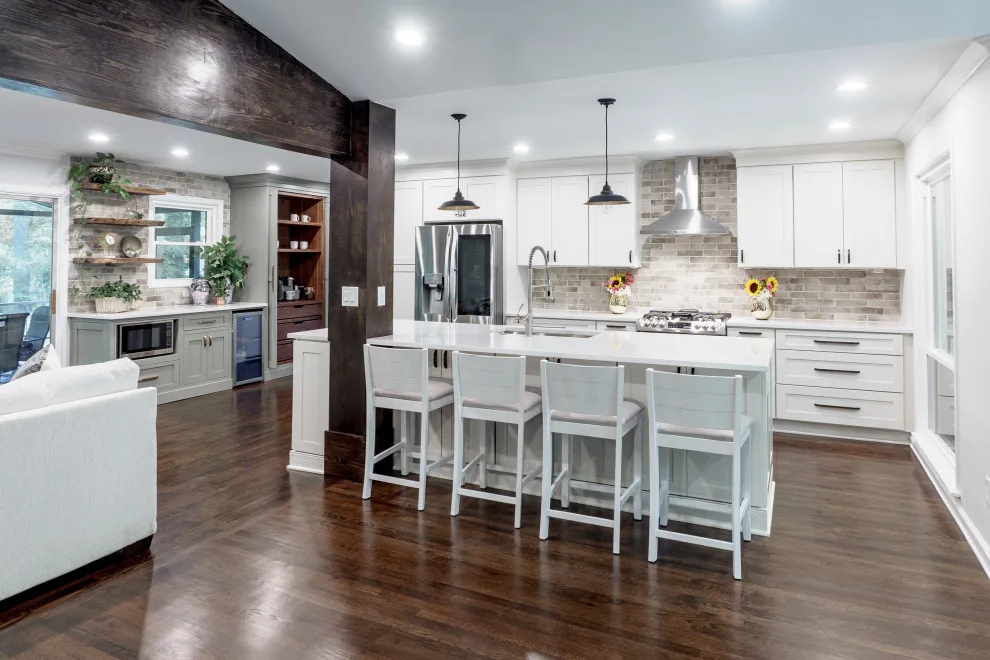 Atlanta - Contemporary Rustic Cozy Kitchen by Rosa Moreno Kitchens - Photo 2
