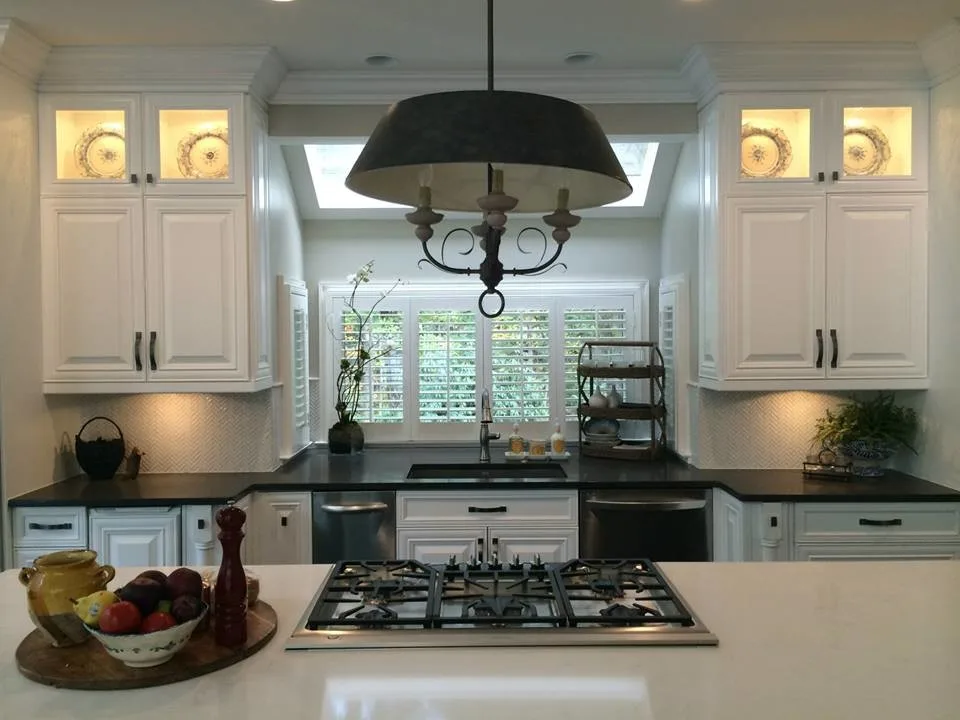 Atlanta Classic Kitchen and Laundry Space by Rosa Moreno Kitchens - Photo 10