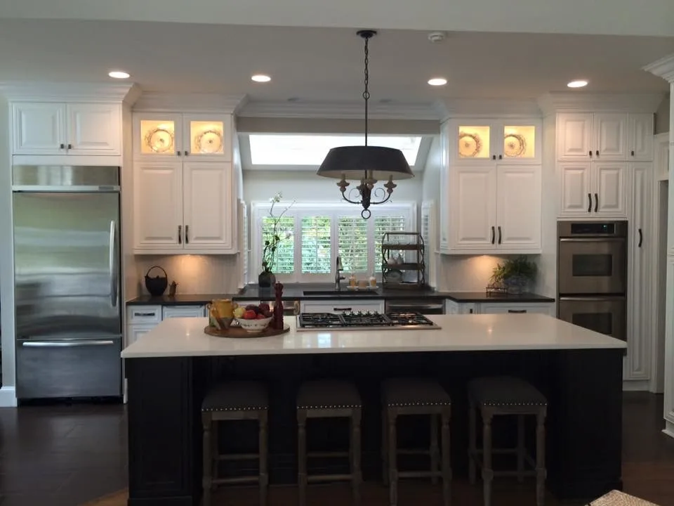Atlanta Classic Kitchen and Laundry Space by Rosa Moreno Kitchens - Photo 11