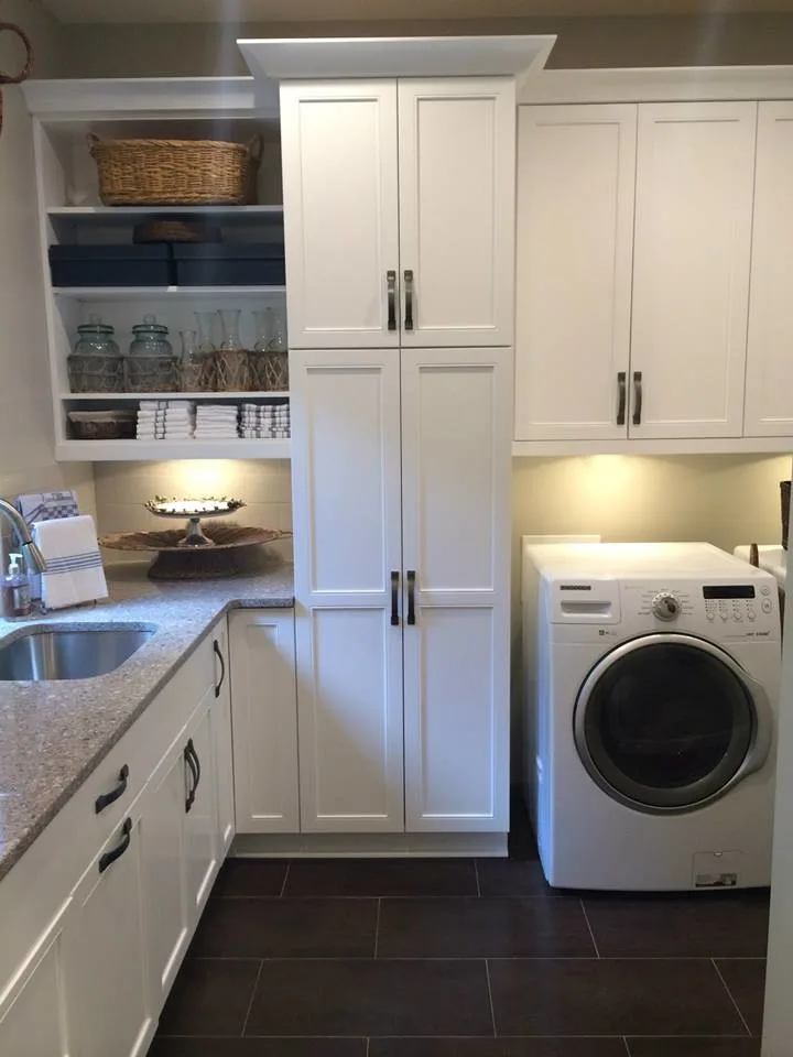 Atlanta Classic Kitchen and Laundry Space by Rosa Moreno Kitchens - Photo 18