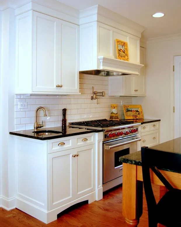 Bayonne Kitchen - Timeless Transitional Design by Laura Vlaming | Arkiteriors - Photo 5