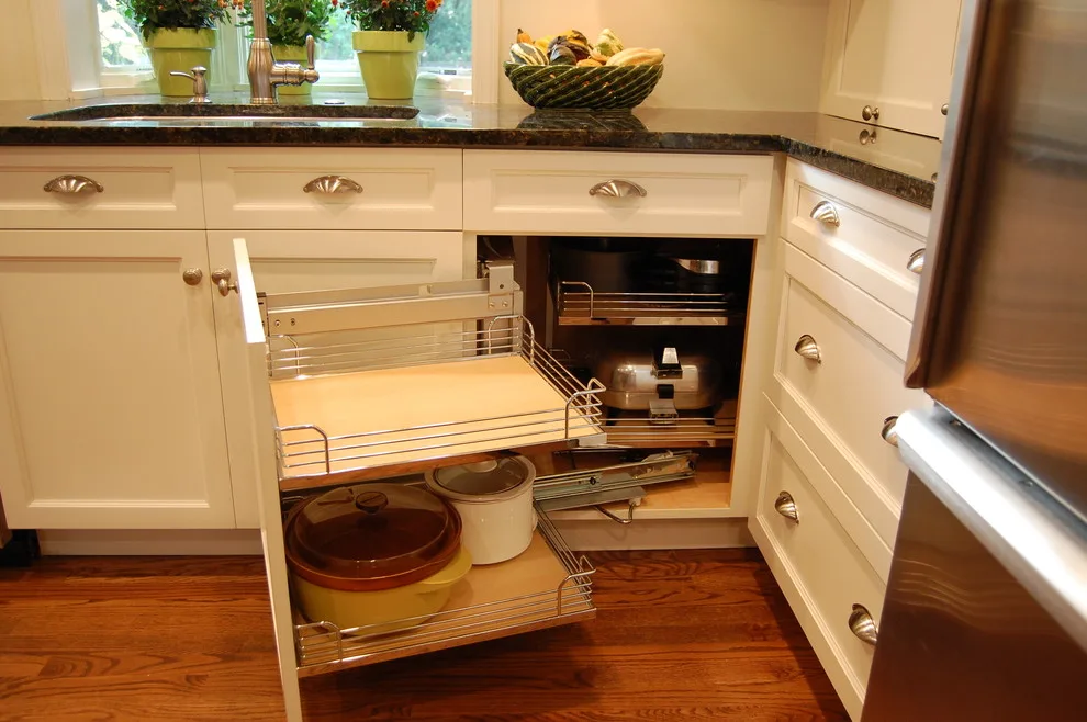 Bayonne Kitchen - Timeless Transitional Design by Laura Vlaming | Arkiteriors - Photo 7