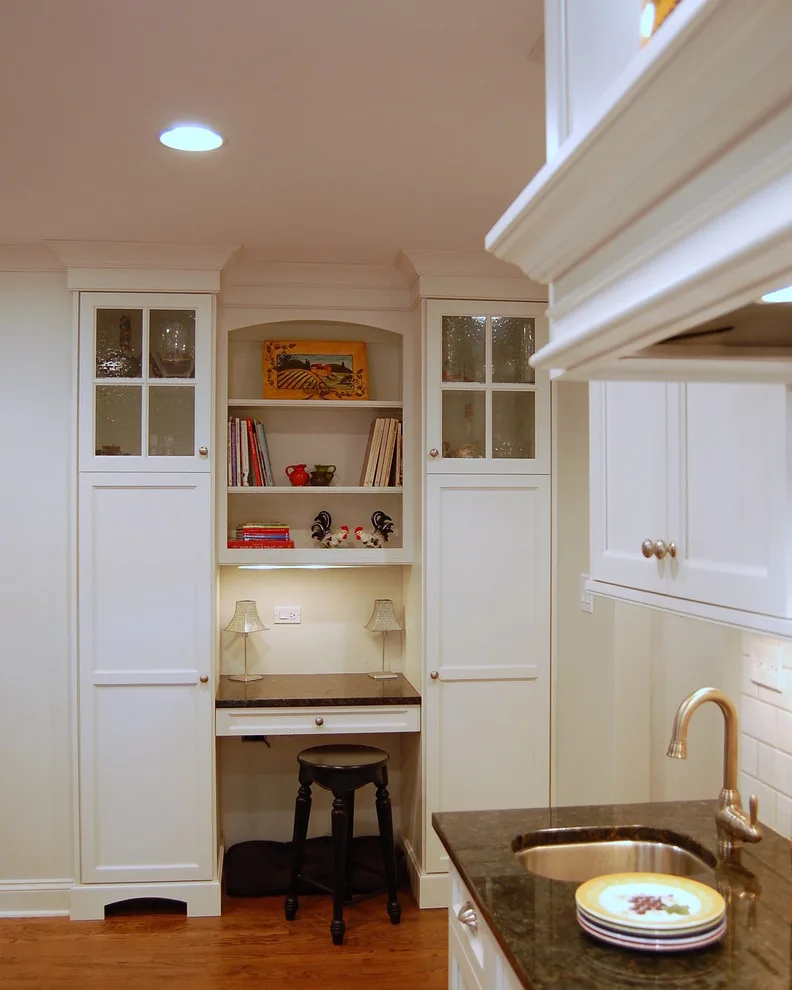 Bayonne Kitchen - Timeless Transitional Design by Laura Vlaming | Arkiteriors - Photo 2