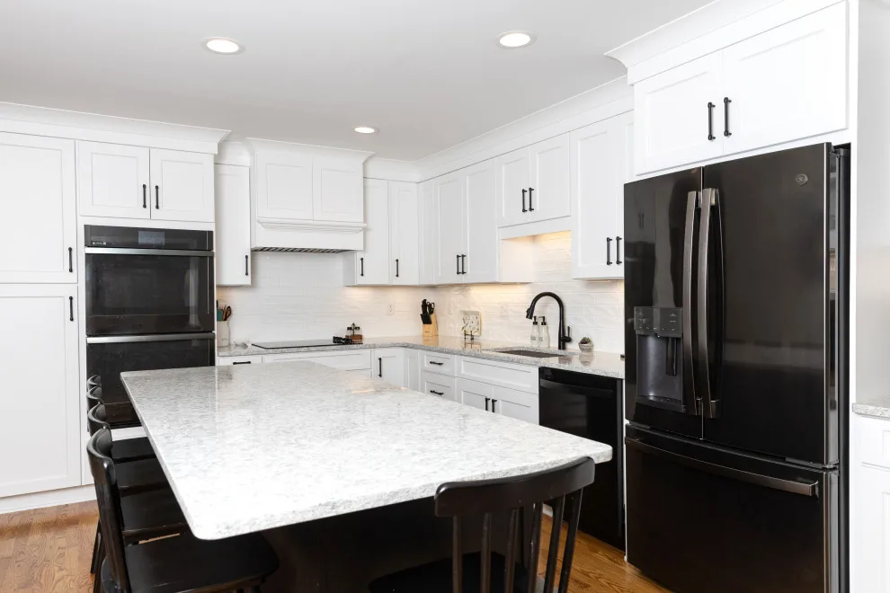 Azure Ridge Estate by LifeStyle Kitchen & Bath - Photo 17