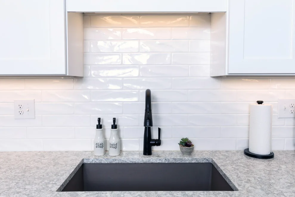 Azure Ridge Estate by LifeStyle Kitchen & Bath - Photo 9