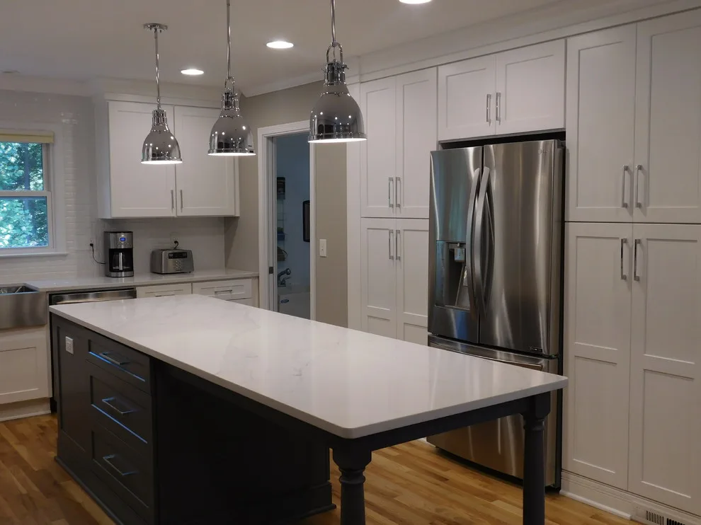 Contemporary Kitchen in Brookhaven by Rosa Moreno Kitchens - Photo 7