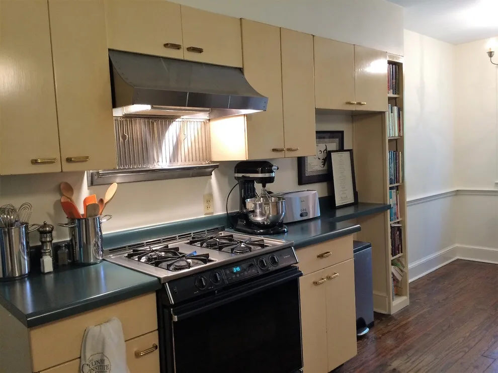 Elegant and Comfortable Kitchen by Maureen Mayeaux Design - Photo 2