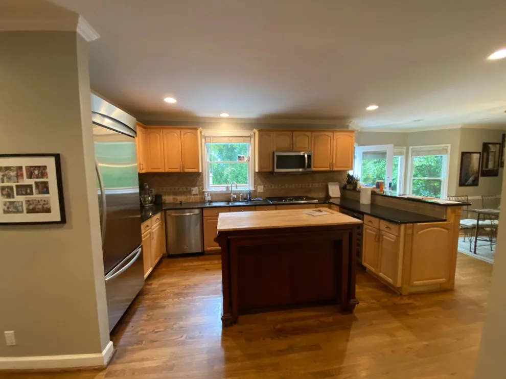 SLEEK AND TIMELESS EAST COBB KITCHEN by Rosa Moreno Kitchens - Photo 3