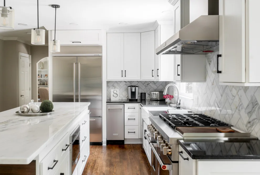 SLEEK AND TIMELESS EAST COBB KITCHEN by Rosa Moreno Kitchens - Photo 23