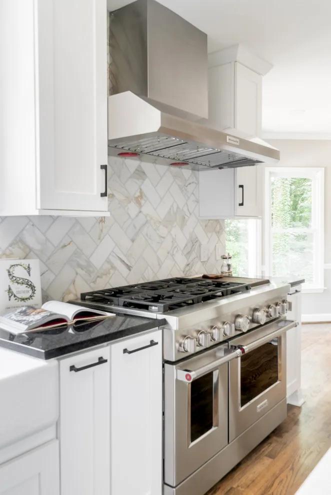 SLEEK AND TIMELESS EAST COBB KITCHEN by Rosa Moreno Kitchens - Photo 7