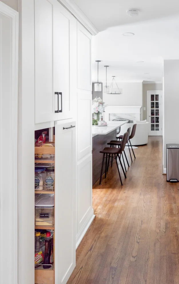 SLEEK AND TIMELESS EAST COBB KITCHEN by Rosa Moreno Kitchens - Photo 16