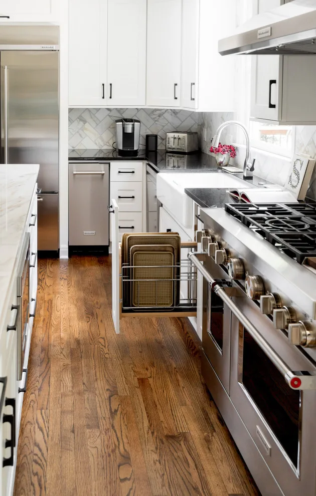 SLEEK AND TIMELESS EAST COBB KITCHEN by Rosa Moreno Kitchens - Photo 17