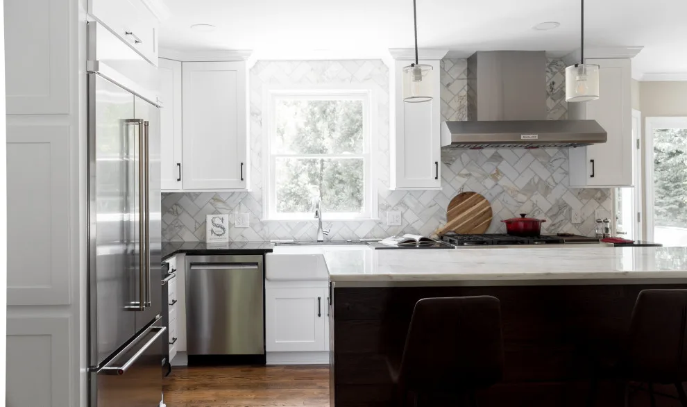 SLEEK AND TIMELESS EAST COBB KITCHEN by Rosa Moreno Kitchens - Photo 15