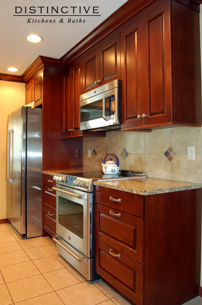 Minimalist Kitchen Design by Distinctive Kitchens & Baths - Photo 3