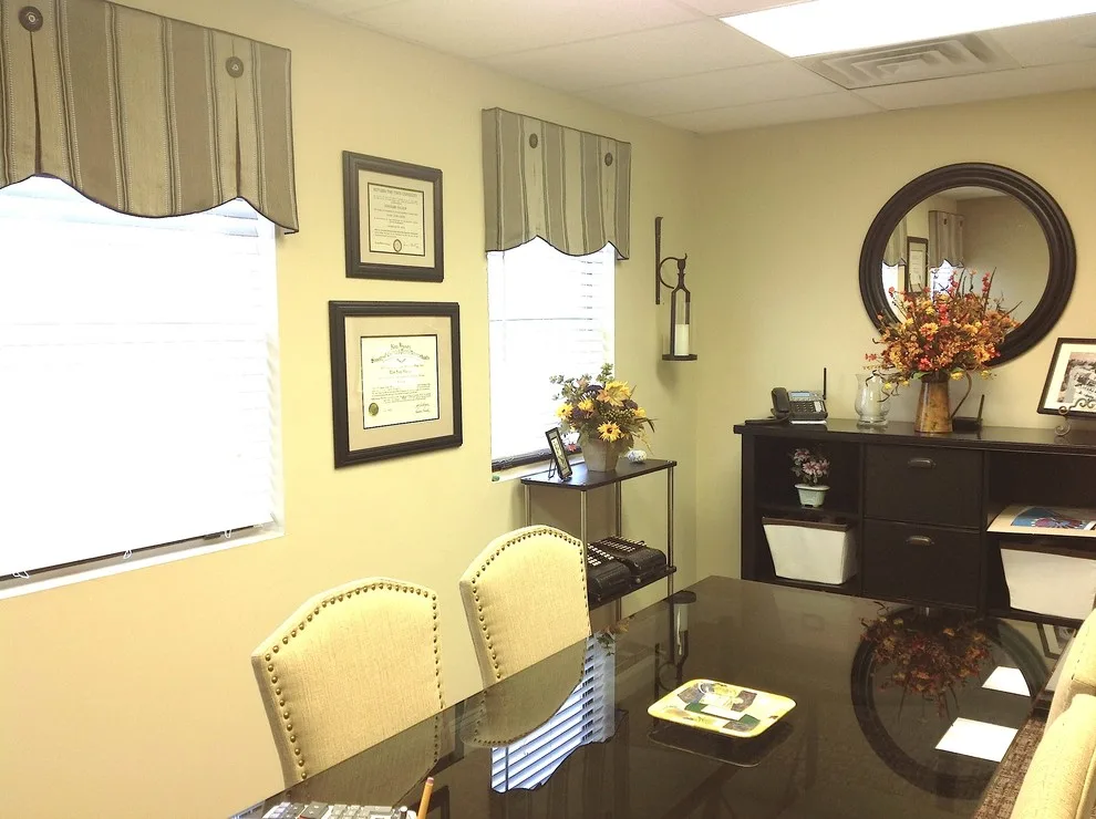 Somerset Business Real Estate by Ins & Outs Decorating, LLC - Photo 9