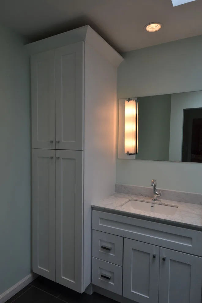 Light Shaker Main Bathroom by Remodeling And Painting Experts Inc. - Photo 11