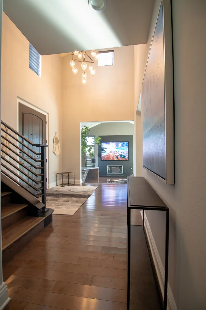 Camarillo Executive Bachelor Pad Small Renovation by Hue Of You Decor, LLC - Photo 10