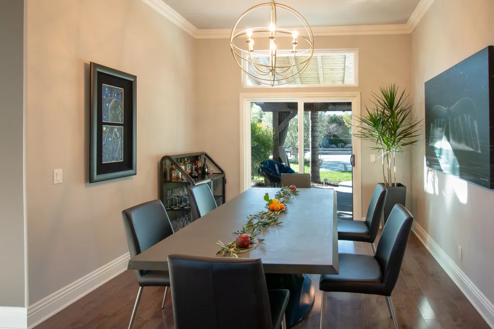 Camarillo Executive Bachelor Pad Small Renovation by Hue Of You Decor, LLC - Photo 13