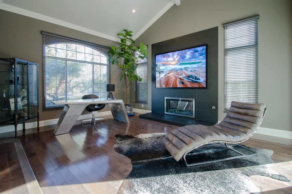 Camarillo Executive Bachelor Pad Small Renovation by Hue Of You Decor, LLC - Photo 7