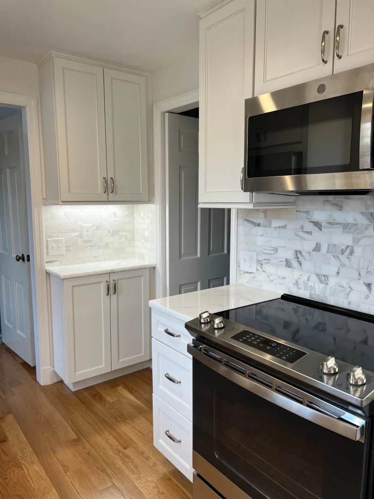 Bronson Road Renovation: Kitchen and Bathroom by Lifestyle Kitchen & Bath Design, LLC - Photo 9