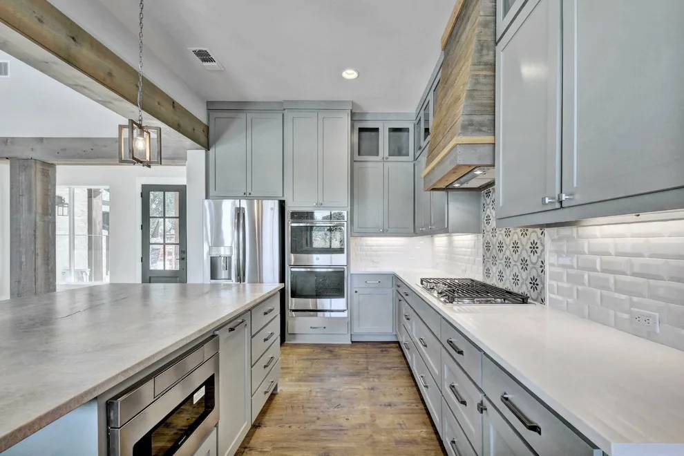 Currey Construction - Tailored Residences by Shannon Davidson Design - Photo 7