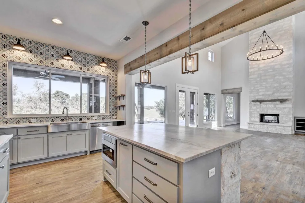 Currey Construction - Tailored Residences by Shannon Davidson Design - Photo 18