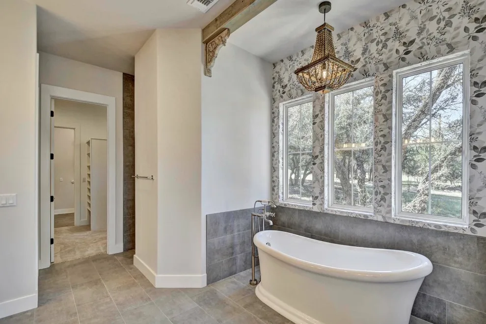 Currey Construction - Tailored Residences by Shannon Davidson Design - Photo 2