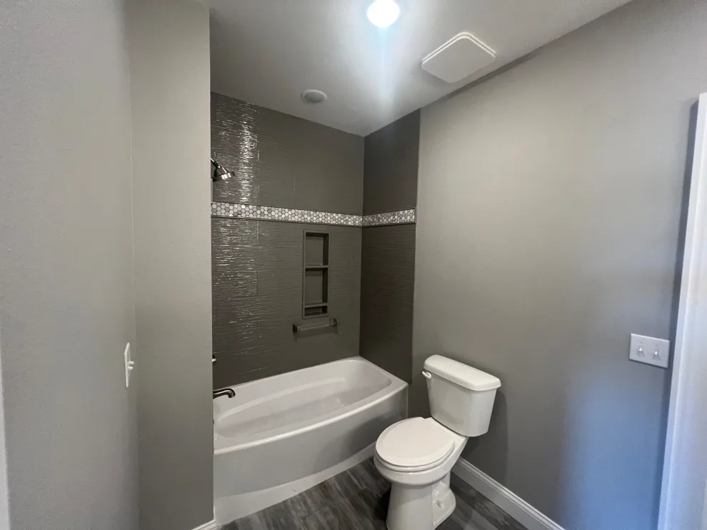 Obsidian Showers by BCD Studios - Photo 4
