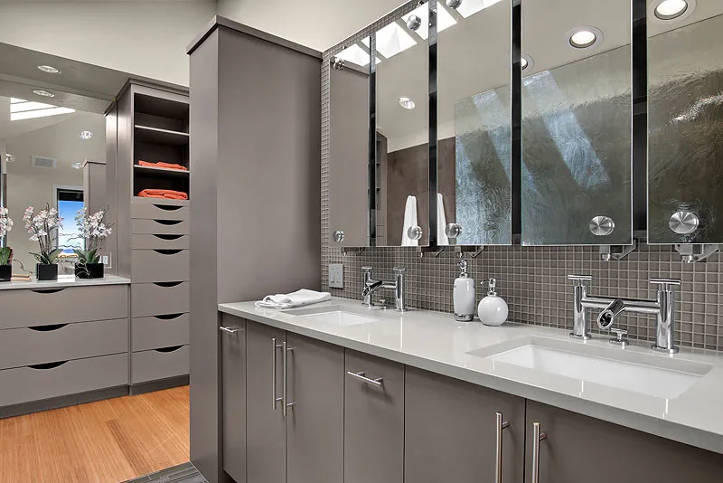 CONTEMPORARY BATHROOM by Signature Designs Kitchen | Bath | Interiors - Photo 3