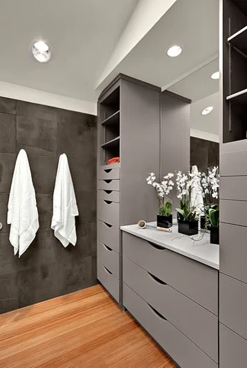 CONTEMPORARY BATHROOM by Signature Designs Kitchen | Bath | Interiors - Photo 7