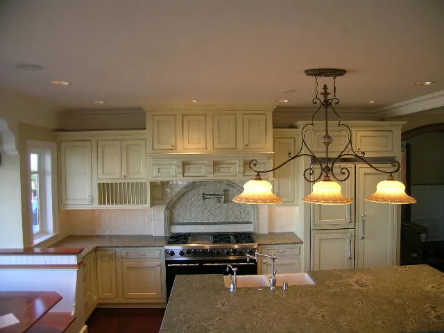 Harbor Cabinets - Photo 10