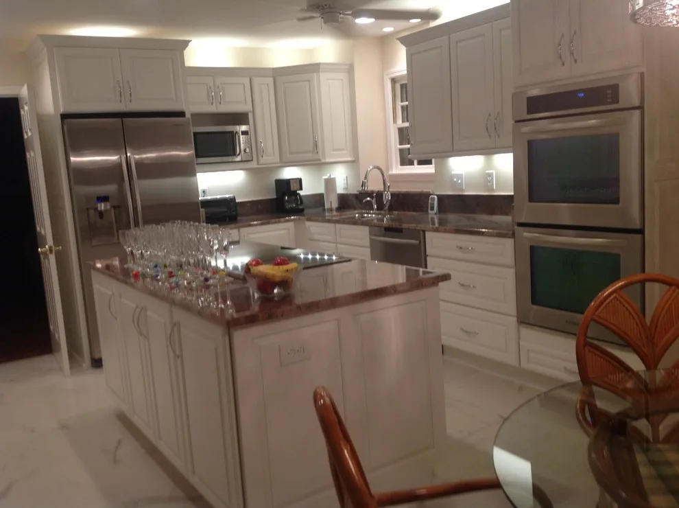 Princeton Maple Cabinetry with White Icing Finish by Schuler by Keith Yates / Lowes Home Improvement - Photo 2