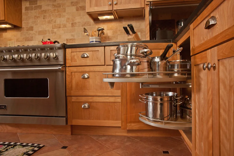 Craftsman-Inspired Transitional Kitchen by Tavia Douglass, Designer - Photo 2